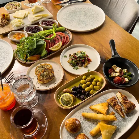 Cunda Pıer 4* Ayvalı