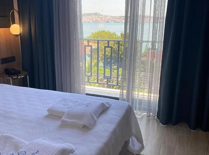 Oda ve Kahvaltı Cunda Pıer Ayvalı